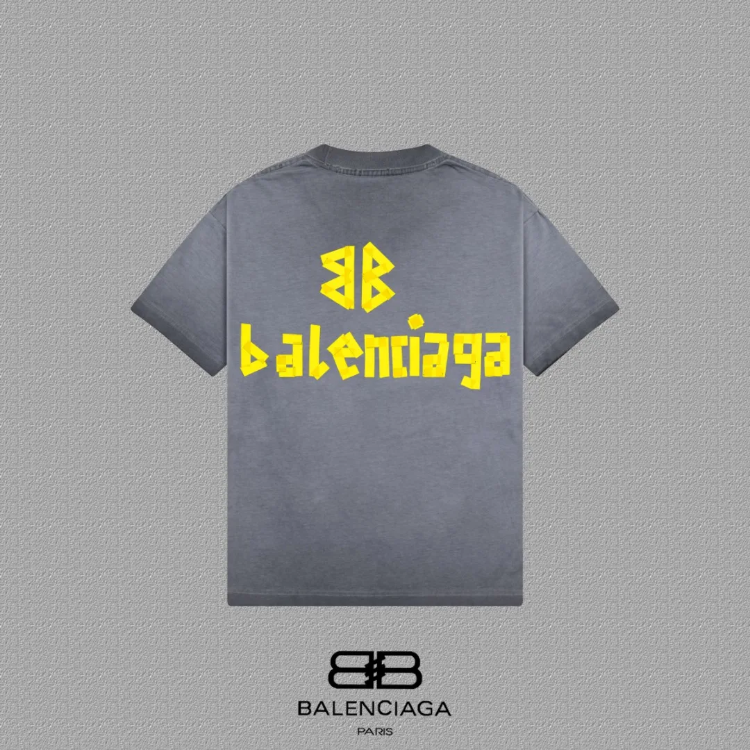P90✨🔥 [balenciaga] 2026FW Paris Tape Letters Short Sleeve T-Shirt Premium 26s Double Yarn 300g Fabric Washed and sprayed with distressed process Color: Washed Brown Washed Purple Washed Gray Size: S M L XL 2XL